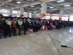 suasana-prosesi-wisuda-unm-yang-terlaksana-di-pelataran-hening-phinisi.jpg
