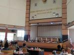 suasana-rapat-paripurna-yang-dilaksanakan-dprd-bone.jpg
