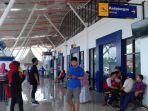 suasana-teras-terminal-bandara-lagaligo-bua-di-desa-puty.jpg