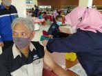 suasana-vaksinasi-yang-di-gelar-polres-maros.jpg