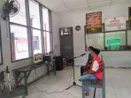 terdakwa-di-rumah-tahanan-rutan-kabupaten-bantaeng-mengikuti-sidang-secara-online.jpg