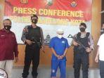 tersangka-saat-dihadirkan-di-konferensi-pers-polresta-magelang.jpg