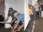terungkap-pembunuh-surono-mayat-dicor-dibawah-musalah-anak-istri-bersekongkol-demi-harta-warisan.jpg