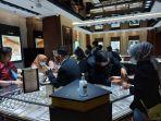 the-palace-national-jeweler-mall-panakkukang-makassar-menggelar-diamond-talk.jpg