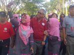 thorig-husler-diajak-warganya-groupie-di-acara-jalan-santai.jpg