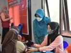 tim-penggerak-pkk-kabupaten-pinrang-menggelar-vaksinasi-massal-di-12-kecamatan.jpg