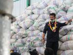 tinjau-vertical-dryer-di-luwu-timur-mentan-syl-genjot-produksi-dengan-mekanisasi.jpg