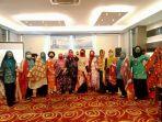 tp-pkk-sulsel-gelar-bimtek-pengembangan-keterampilan-kreatif-dan-inovatif-batik-shibori.jpg