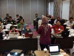 training-jurnalisme-data-yang-digelar-aji-kota-makassa.jpg