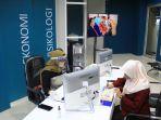 unibos-makassar-menerapkan-protocol-kesehatan-saat-melayani-pendaftar-calon-mahasiswa-baru.jpg
