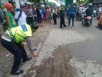 unit-kecelakaan-lalulintas-polres-gowa-olah-tkp-di-lokasi-seorang-siswi-smp-meninggal-dunia.jpg