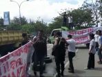 unjuk-rasa-solidaritas-masyarakat-peduli-keadilan-bulukumba_20180406_175959.jpg