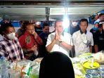 upati-Wajo-Amran-Mahmud-saat-meresmikan-kawasan-UMKM.jpg