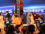 vicky-prasetyo-dan-ruben-memperlihatkan-adegan-tak-senonoh_20180423_163101.jpg