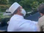 video-habib-umar-assegaf-bertengkar-dengan-polisi-lalu-lintas.jpg