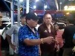 video-viral-anggota-dprd-tolak-kesehatan-dicek-petugas-dinkes-saat-pulang-kunker-kita-dpr-bukan-tkw.jpg