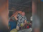 viral-vokalis-band-repvblik-kini-jadi-penjual-es-kelapa-keliling.jpg