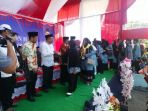 wakil-bupati-mamuju-irwan-sp-pababari-melepas-sebanyak-263-jamaah-calon-haji-jch-mamuju_20180805_130237.jpg