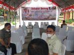 wakil-bupati-torut-frederik-v-palimbong-di-lapangan-bakti-minggu-2352021.jpg
