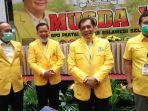wakil-ketua-umum-dpp-partai-golkar-roem-kono-dua-kanan-782020.jpg