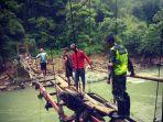 warga-bersama-bhabinkamtibmas-bontomanurung.jpg
