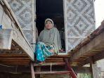warga-jeneponto-nenek-sunggu.jpg