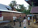 warga-yang-rusak-akibat-angin.jpg