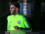 winger-manchester-city-riyad-mahrez-kabarnya-sedang-diincar-psg.jpg