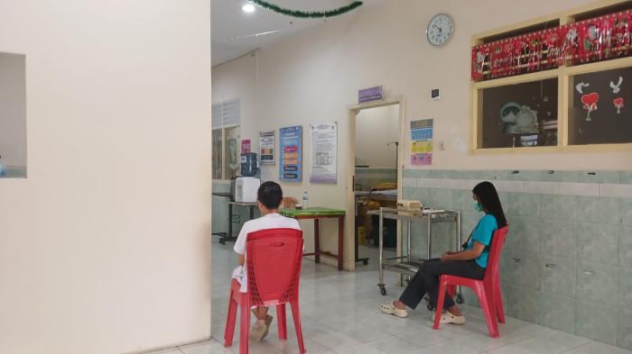 RUMAH SAKIT - Suasana RSU Pancaran Kasih, Manado, Sulawesi Utara, Minggu (18/1/2026). Korban keracunan makanan di Gereja Sharon Mawar Bahu masih dirawat.