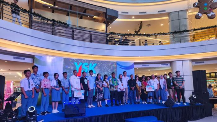 APRESIASI - Gubernur YSK memberikan apresiasi kepada seluruh pihak yang terlibat, termasuk peserta yang dinilai telah menunjukkan kreativitas tinggi selama expo berlangsung