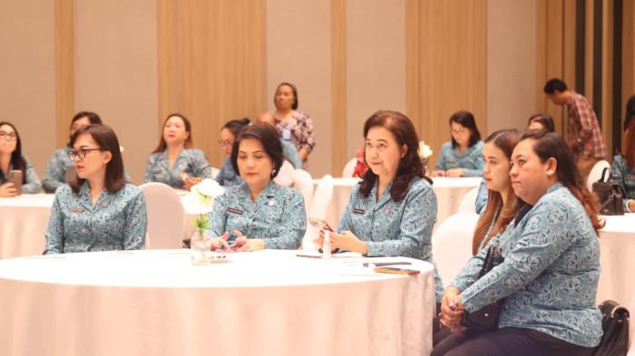 Anik Yulius Selvanus 5