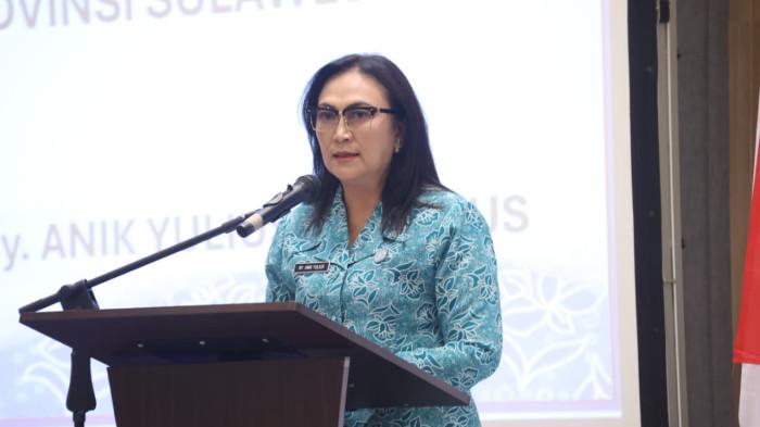 Anik Yulius Selvanus, membuka Workshop GKSTTB 2