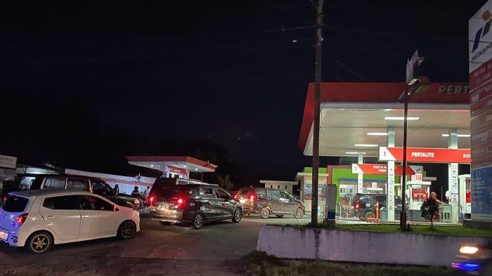 Antrean Kendaraan Mengisi BBM Solar Menghilang di SPBU Langowan Sulawesi Utara
