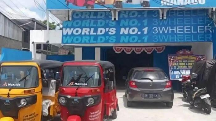 BAJAJ MAXRIDE - Bajaj Maxride telah mengaspal di Kota Manado, Provinsi Sulawesi Utara (Sulut). Kendaraan ini beroperasi di lima kecamatan yakni Malalayang, Mapanget, Singkil, Tuminting dan Wanea. Hanya saja, operasional kendaraan tersebut ternyata belum mengantongi izin dari Dinas Perhubungan Manado.