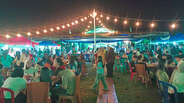 Bakan Ramadan Fest dibuka secara resmi oleh Bupati Bolmong Yusra Alhabsyi. Foto 3