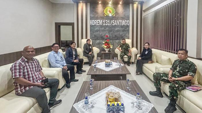Branch Office Head BRI Boulevard, Fauzan Rahman dan jajaran berkunjung ke Markas Korem. Foto 2