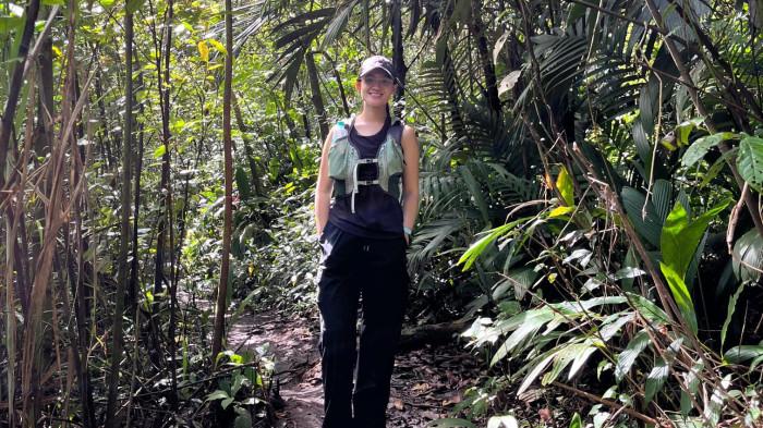 CEWEK MANADO - Imelda Lensun.