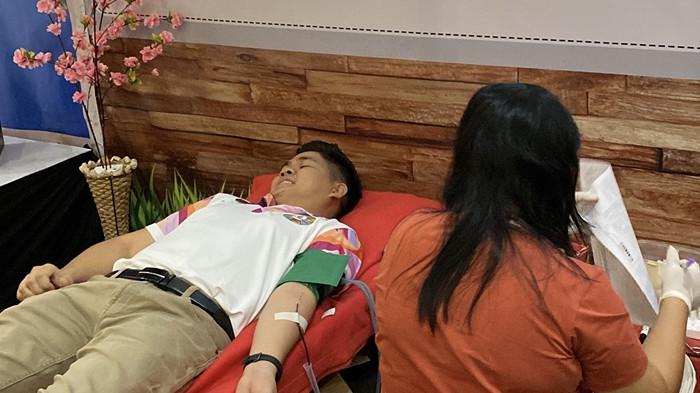 DONOR DARAH - Kegiatan Donor Darah di itBallroom itCenter Manado, Sulawesi Utara, Jumat (22/5/2026). Presiden Direktur itCenter Manado, Jemmy Asiku mengatakan kegiatan donor darah tersebut merupakan agenda rutin yang dilaksanakan setiap enam bulan sekali.