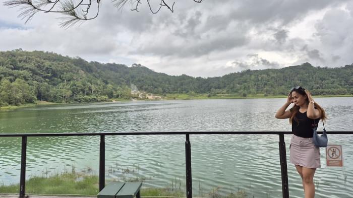 ESTETIK - Danau Linow Tomohon merupakan satu dari sekian banyak tempat wisata estetik yang tak boleh dilewatkan.