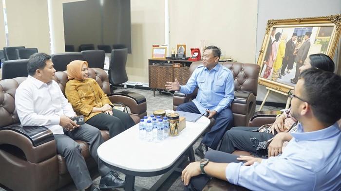 Dony Lumenta, melakukan kunjungan kerja strategis ke kantor Badan Gizi Nasional (BGN
