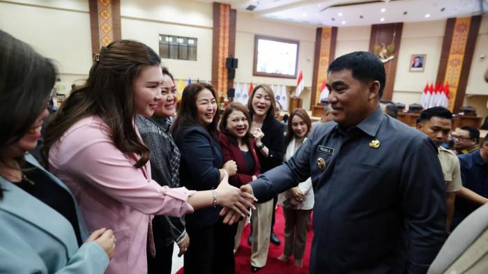 Foto Gubernur Sulawesi Utara (Sulut) Yulius Selvanus Komaling (YSK) 1