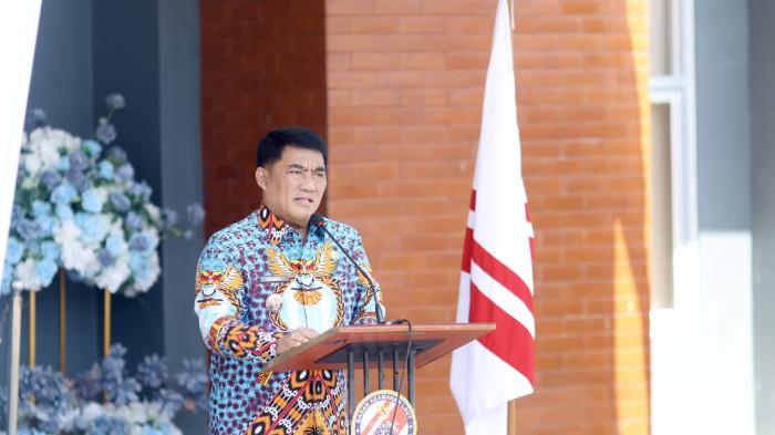 Gubernur Sulut Yulius Selvanus Komaling (YSK), saat menghadiri peresmian Markas Komando (MAKO) Badan Keamanan Laut (Bakamla) RI Wilayah Tengah, Kamis (23/4/2026).