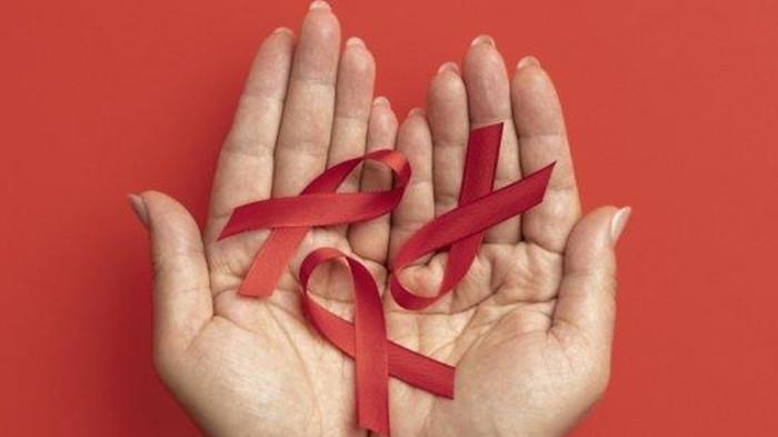 HIV AIDS - Gambar tentang HIV AIDS. Simak cerita Seorang Penderita HIV AIDS di Sulut. Tetap tegar demi anak meski dijauhi warga hingga sahabat.
