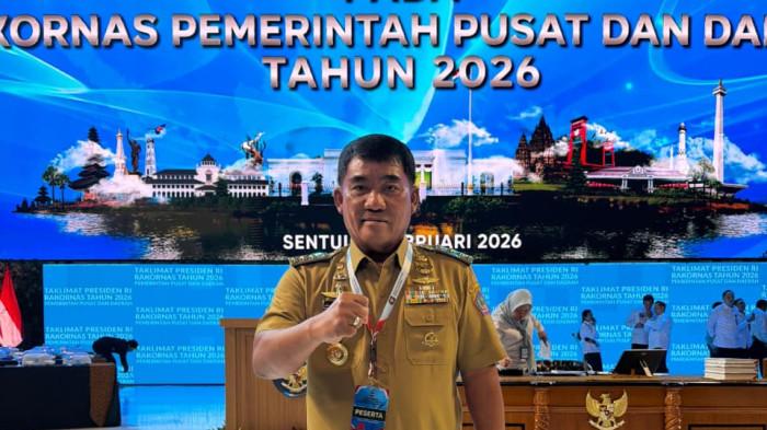 HADIRI - Gubernur Sulawesi Utara Yulius Selvanus (YSK) bersama Wakil Gubernur Victor Mailangkay menghadiri Rapat Koordinasi Nasional (Rakornas) Pemerintah Pusat dan Daerah Tahun 2026. Digelar di Sentul International Convention Centre (SICC), Kabupaten Bogor, Jawa Barat, Senin (2/1/2026).