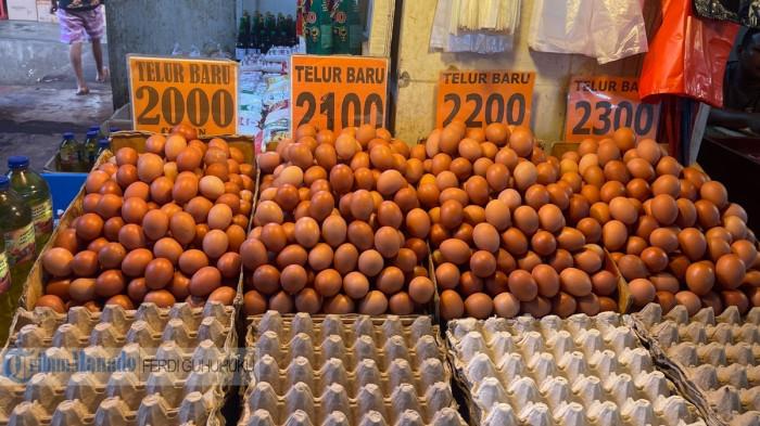HARGA BAPOK - Harga sejumlah bahan pokok di Pasar Bersehati jalan Nusantara, Kecamatan Wenang, Kota Manado,terpantau relatif stabil pada, Selasa (12/5/2026). Cabai Rawit mengalami kenaikan sedikit dibanding pekan sebelumnya.