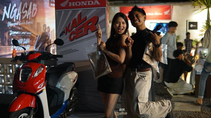 HONDA - Honda Active Circle di Allure Coffee Manado, akhir pekan lalu. Main Diler Sepeda Motor Honda di Sulut Gorontalo Malut ini menghadirkan berbagai hiburan dan aktivitas kreatif bagi generasi muda.