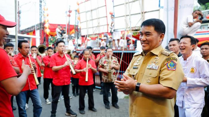 KAWIN MASAL - Kepala Dinas Dukcapil-KB Sulut, Christodharma Sondakh, mengatakan program tersebut merupakan bentuk pelayanan pemerintah kepada masyarakat dalam membantu pengurusan administrasi kependudukan dan pencatatan sipil.