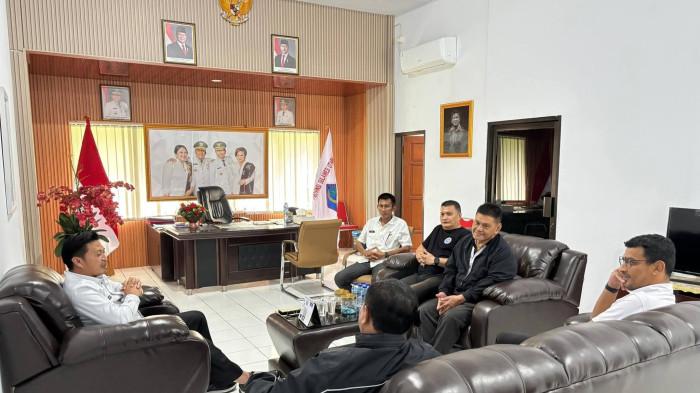 SEMANGAT: Kepala Dinas Pemuda dan Olahraga Sulut, Audy Pangemanan, mengatakan kompetisi ini akan diikuti klub-klub dari berbagai kabupaten dan kota di Sulawesi Utara