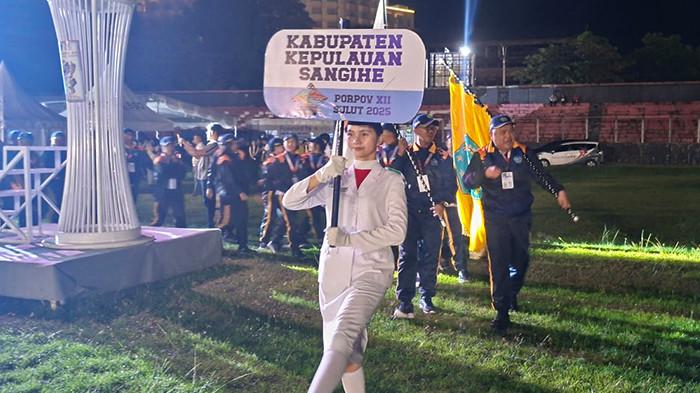 Kontingen Sangihe di Pembukaan Porprov Sulut 2025. Foto 2