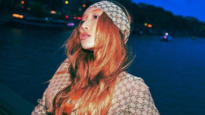 Lirik Lagu Maria - Hwasa - English Version